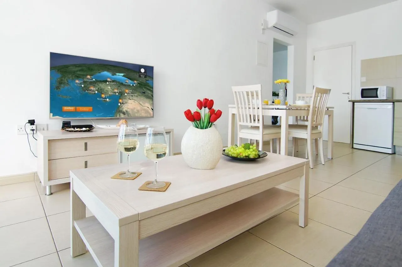 Veronica - Coralli Beachfront Apartment Protaras